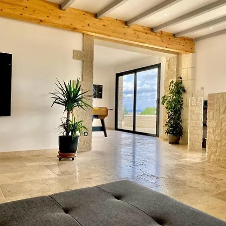 Del Castagnol 别墅